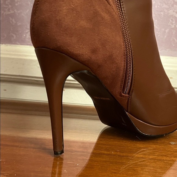 Modatope SZ 9.5 Half Leather Half Suede Chic Brown 4” Heeled Boots - Picture 14 of 14